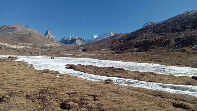 Explore the magic of Gangtok 3N, Lachung 1N, Lachen 1N Pelling 2N & Darjeeling 2N